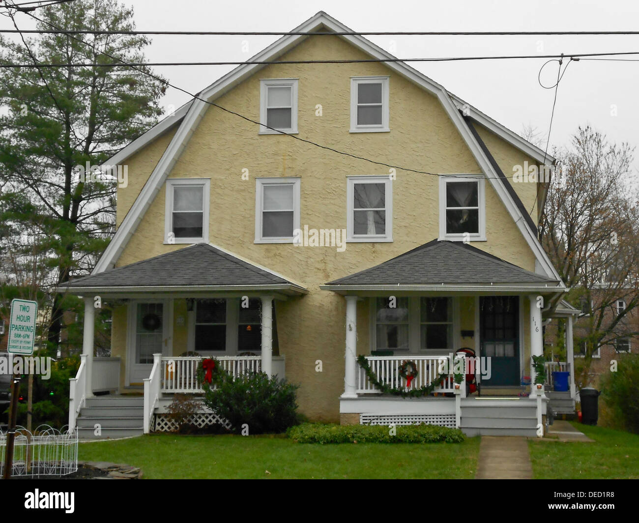 Casa nel nord Wayne storico quartiere del Wayne, Pennsylvania sulla linea principale nella zona suburbana di Philadelphia. Il quartiere è stato posto sul Registro Nazionale dei Luoghi Storici nel 1985 Foto Stock