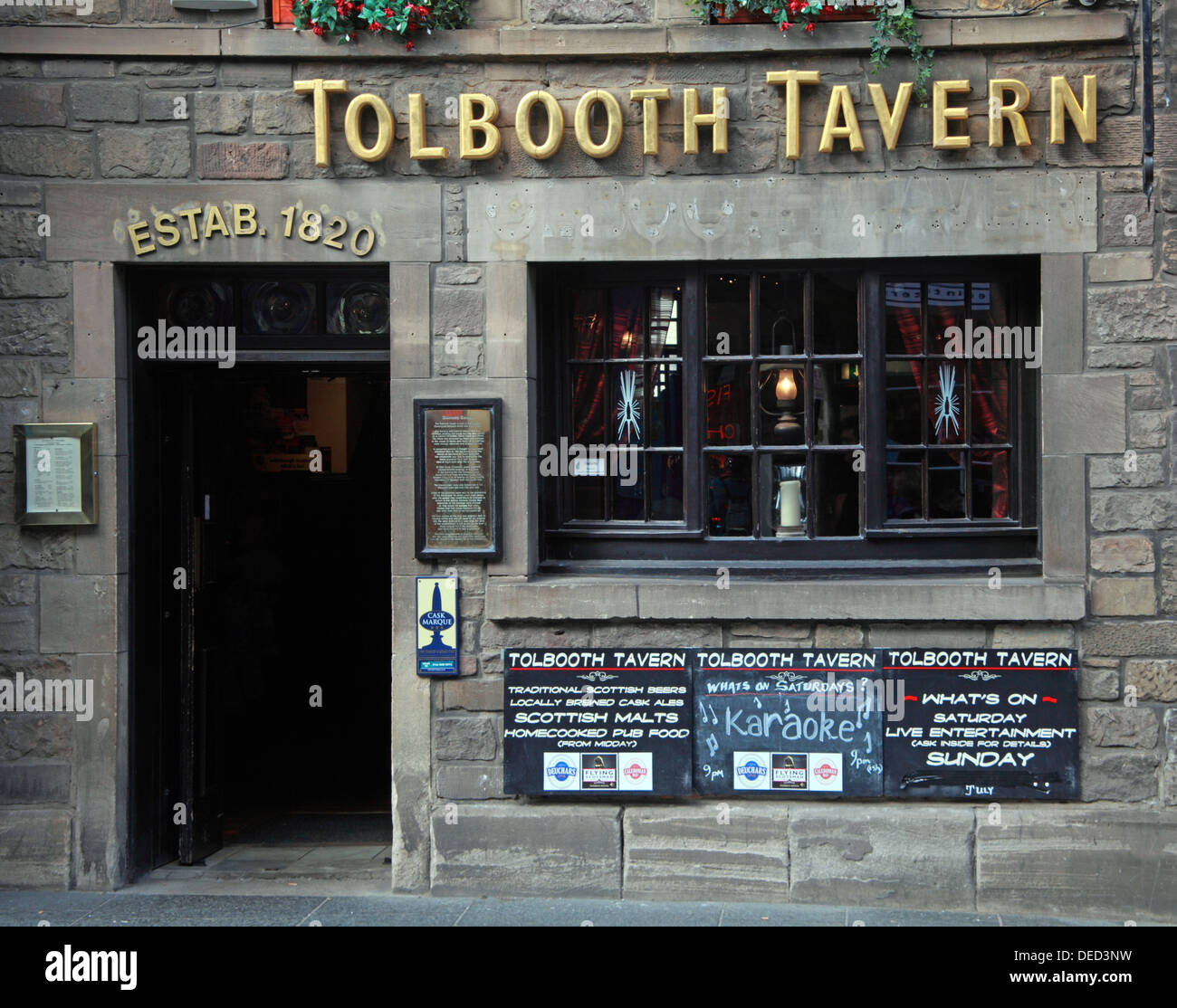 Famoso Tolbooth Tavern Edimburgo in Scozia Foto Stock