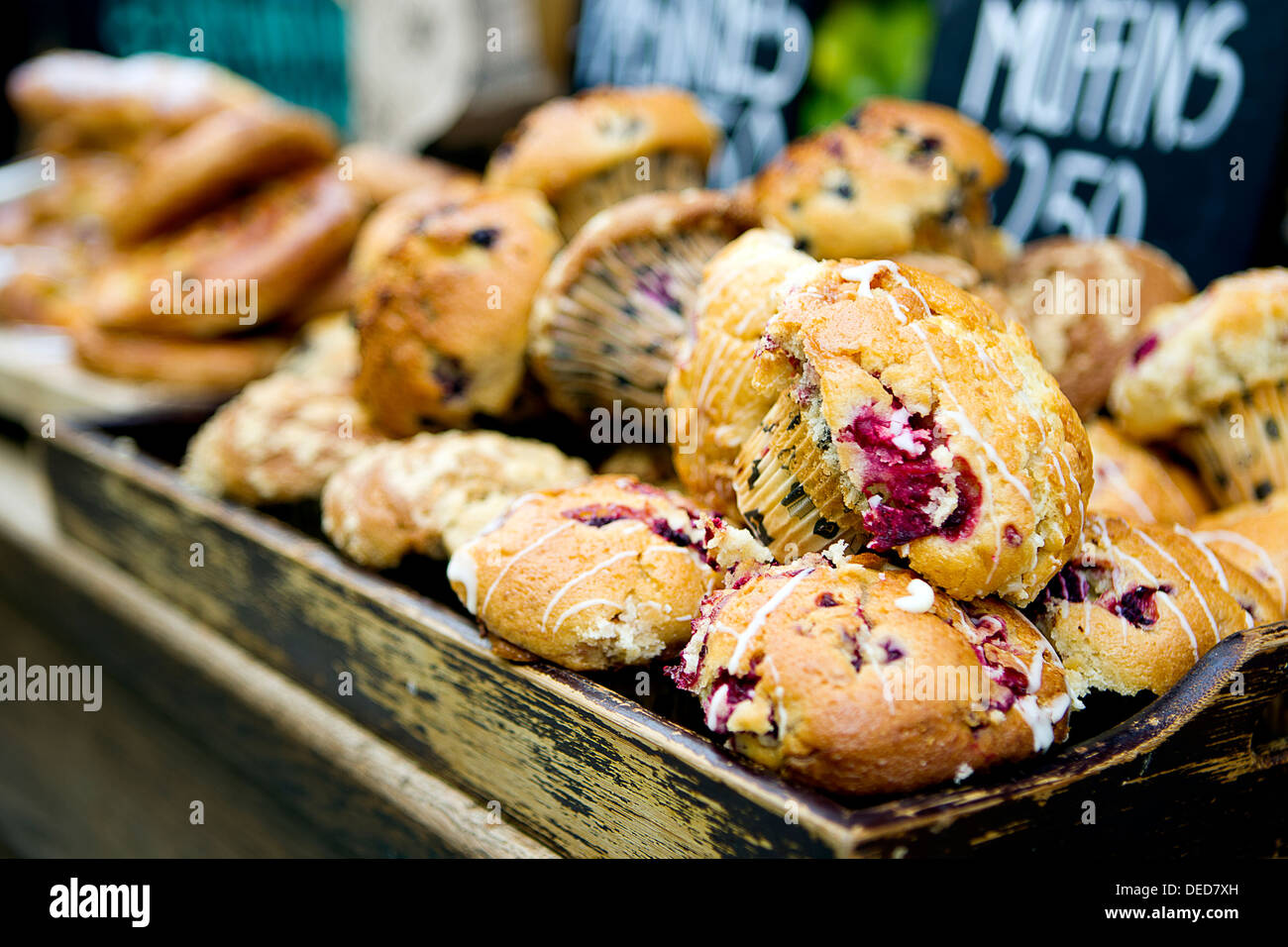 Muffin venduti a serpentina café Hyde Park di Londra, Regno Unito Foto Stock