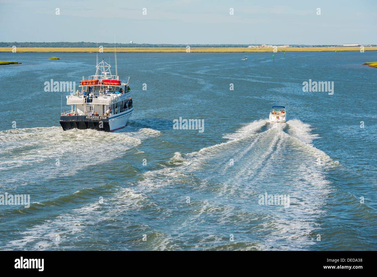 Stati Uniti d'America New Jersey NJ N.J. Gite in barca sul Medio Thorofare fluviale vicino a Wildwoods e Cape May Foto Stock