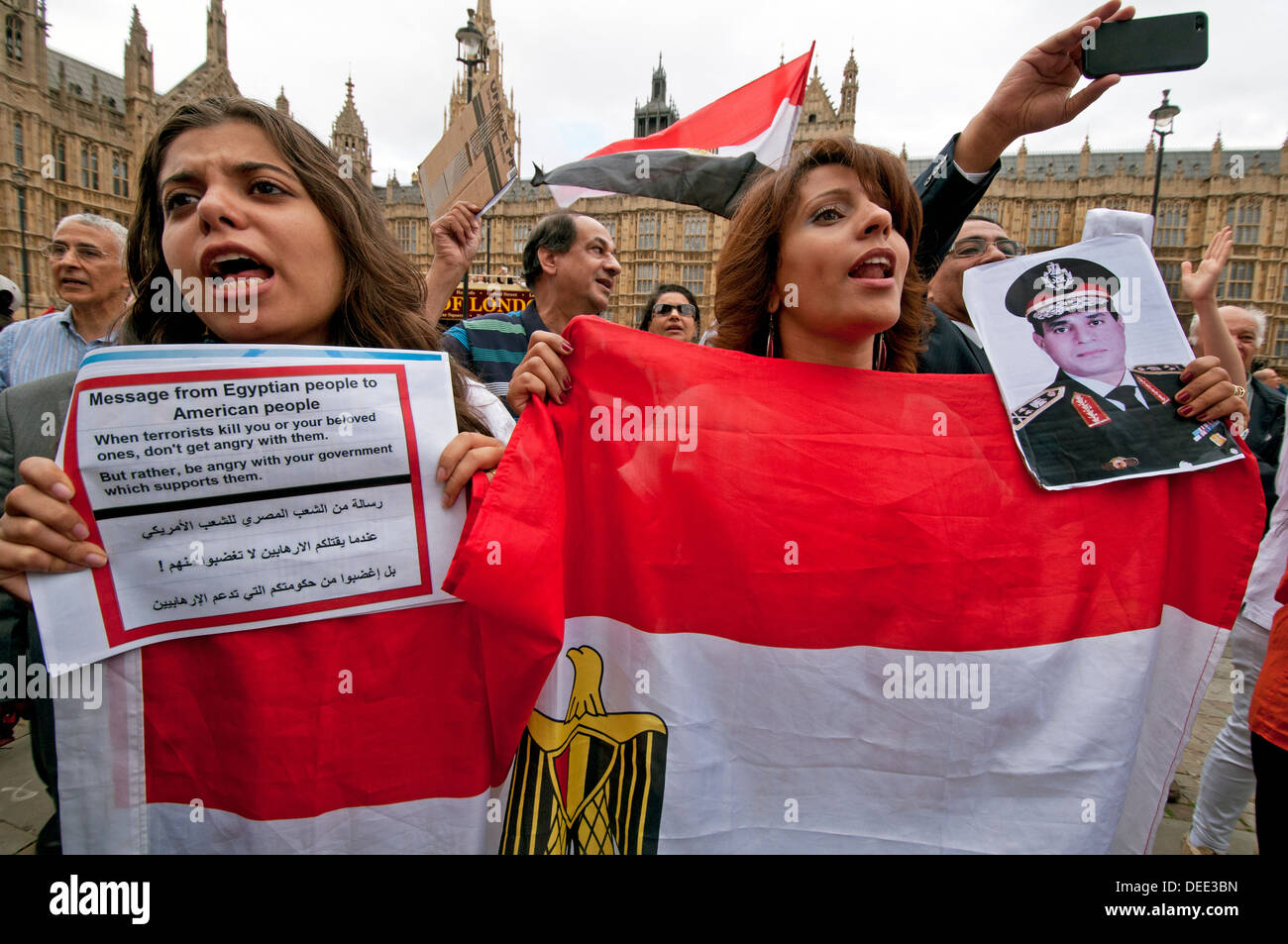 Egiziano Pro-Army Pro-Government manifestanti a Londra Agosto 2013 Foto Stock