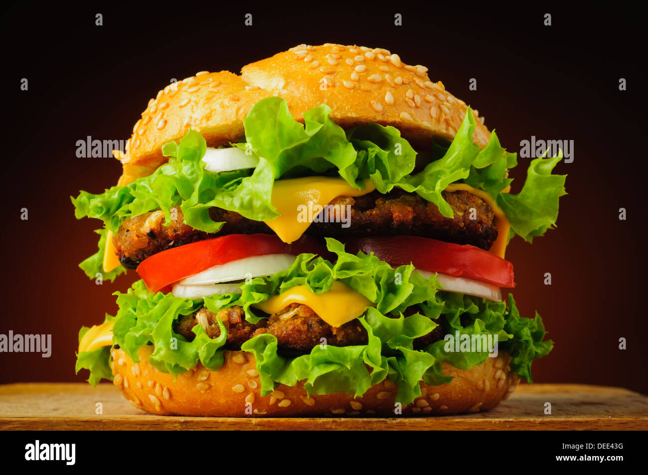 Il fast food closeup con tradizionale gustoso hamburger Foto Stock