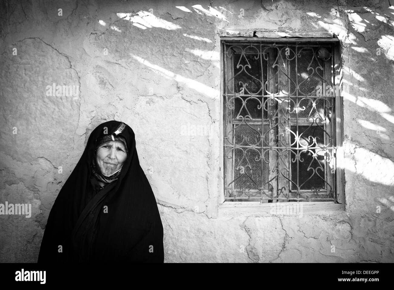 Ritratto di una donna locale, Tamtattouchte, provincia di Ouarzazate, Marocco, Africa Settentrionale, Africa Foto Stock