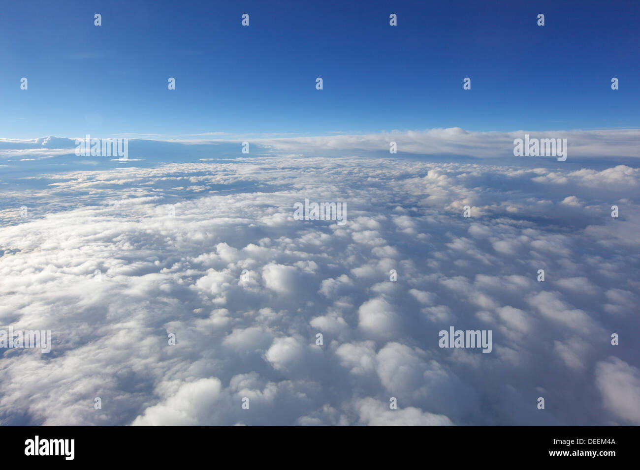 Vista aerea di nuvole di alta quota. Foto Stock
