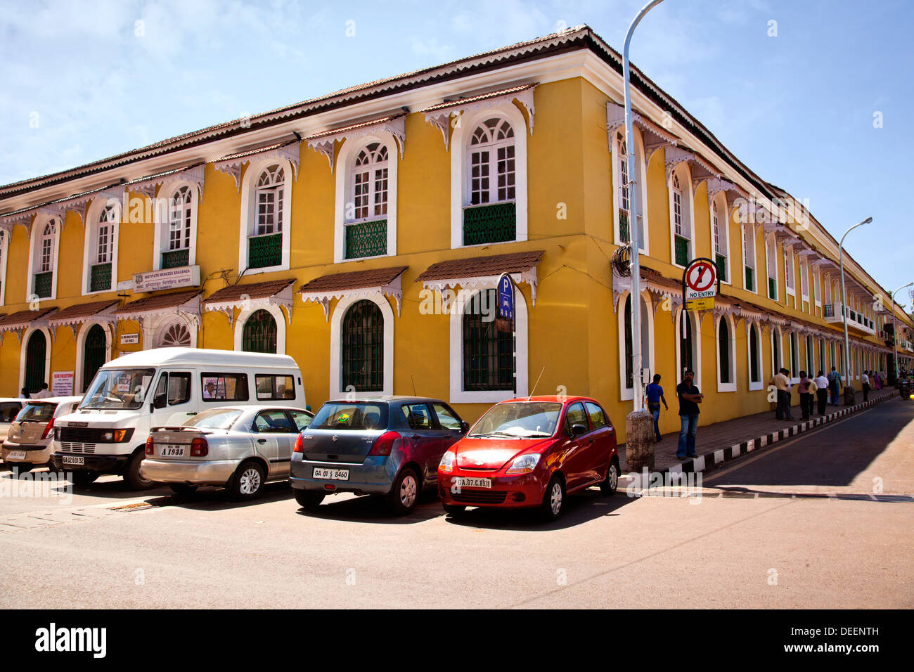 Facciata di un edificio, Istituto Menezes Braganza, Panaji, Goa, India Foto Stock