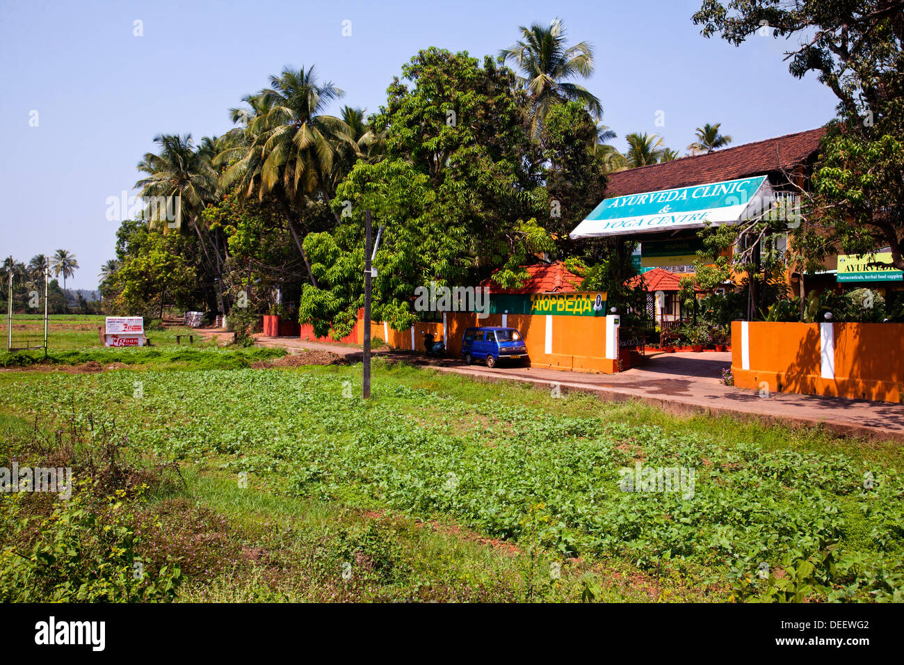 Ingresso della clinica di Ayurveda e Yoga Centro, Chogm Road, Saligao, Calangute, Nord Goa, India Foto Stock