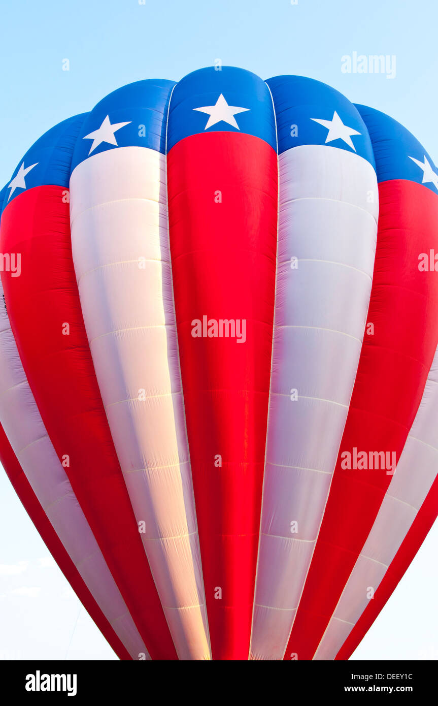 Bandiera americana mongolfiera tenuto spento per lo spirito di Boise Balloon Festival,città di Boise, Idaho Foto Stock