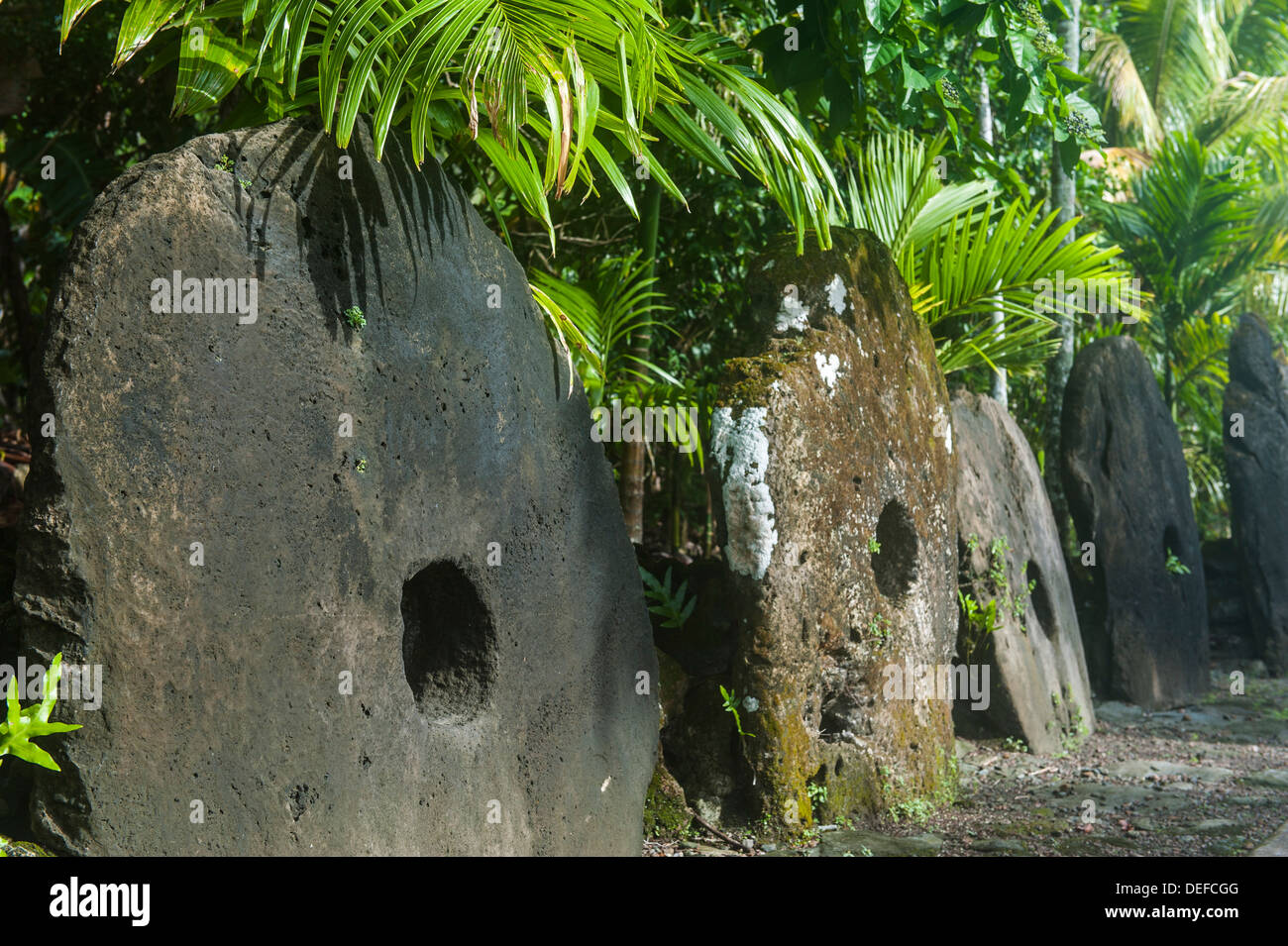 Il denaro in pietra sull'isola di Yap, Stati Federati di Micronesia, Isole Caroline, Pacific Foto Stock