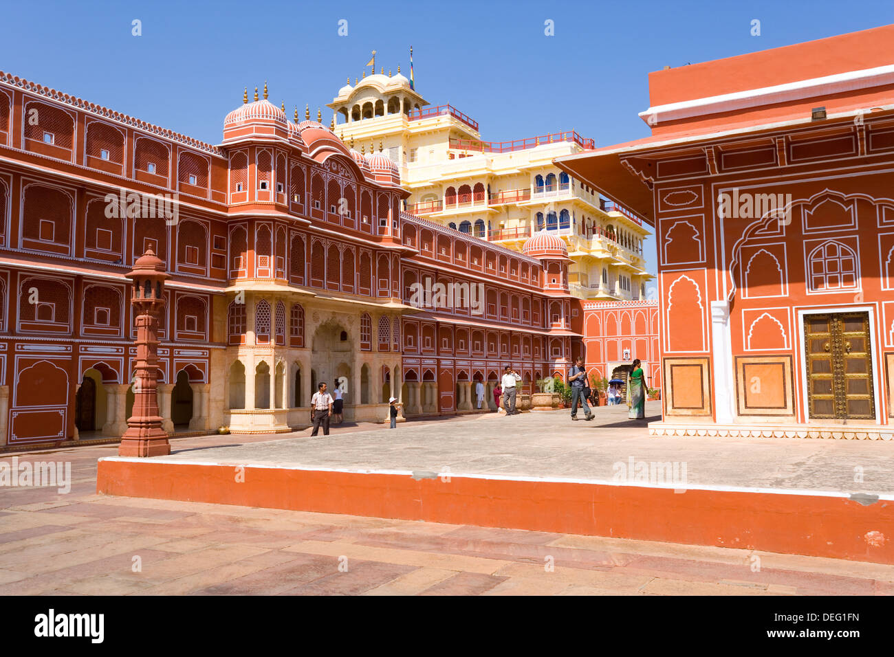 Il palazzo della città nel cuore della vecchia città, Jaipur, Rajasthan, India, Asia Foto Stock