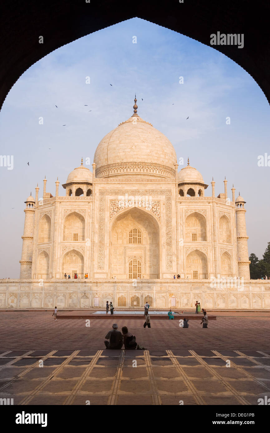 Il Taj Mahal, Sito Patrimonio Mondiale dell'UNESCO, Agra, Uttar Pradesh, India, Asia Foto Stock