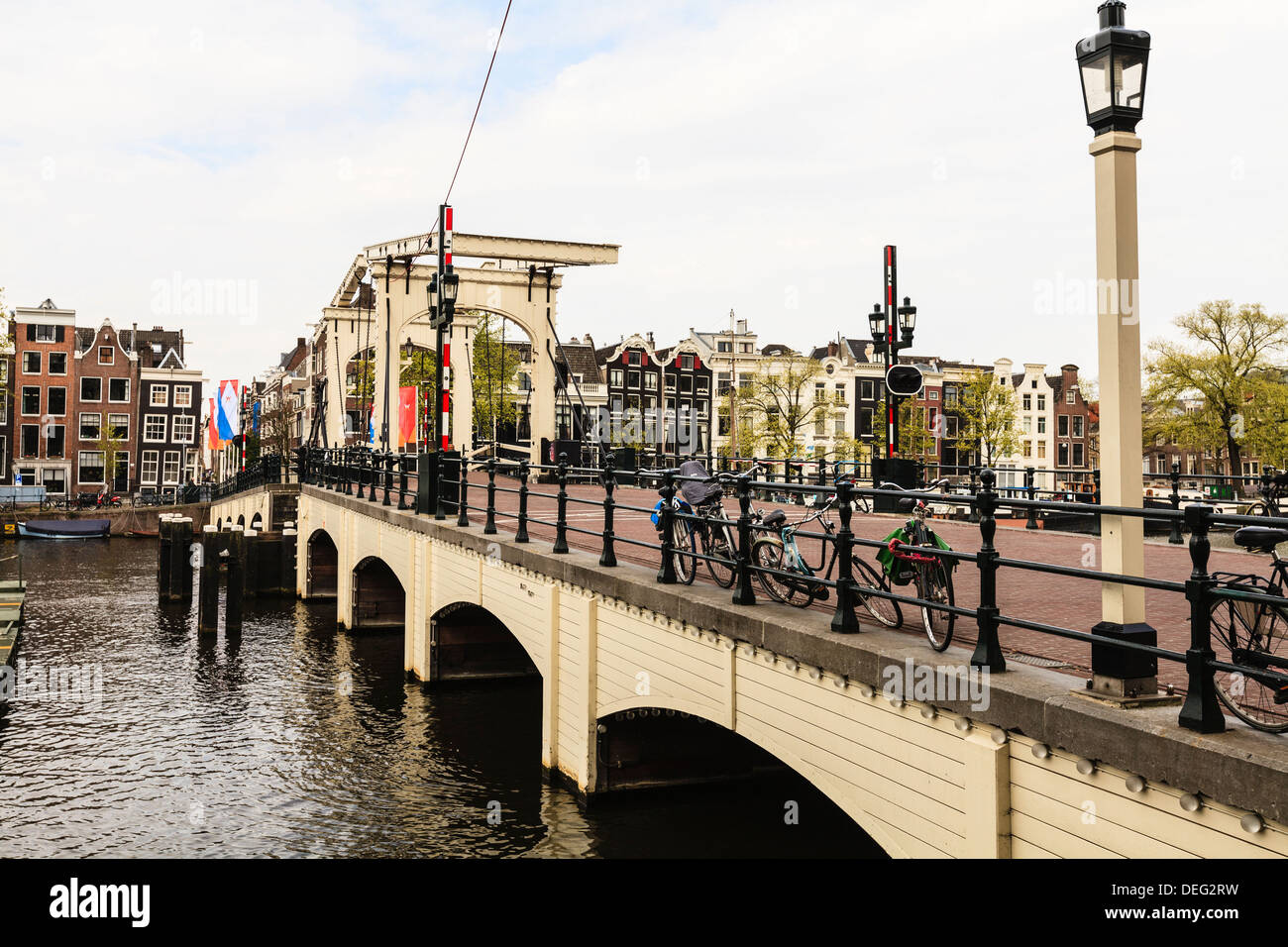 Magere Brug (il Ponte Magro), Amsterdam, Paesi Bassi, Europa Foto Stock