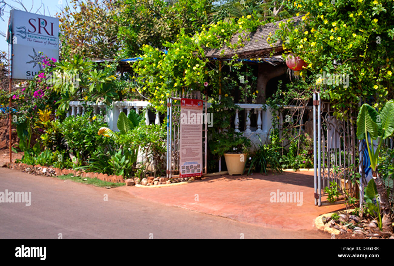 Cancello di ingresso di un ristorante, Sri Ristorante e Bar, Little Vagator colline, Vagator, Bardez, Goa nord, Goa, India Foto Stock
