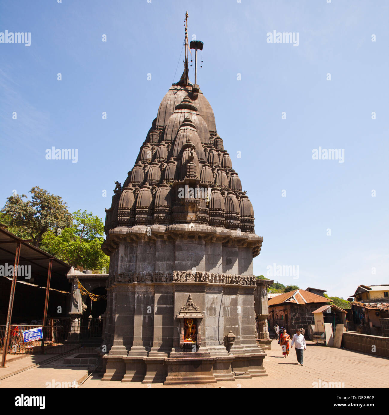 Facciata di un tempio, Bhimashankar tempio di Pune, Maharashtra, India Foto Stock