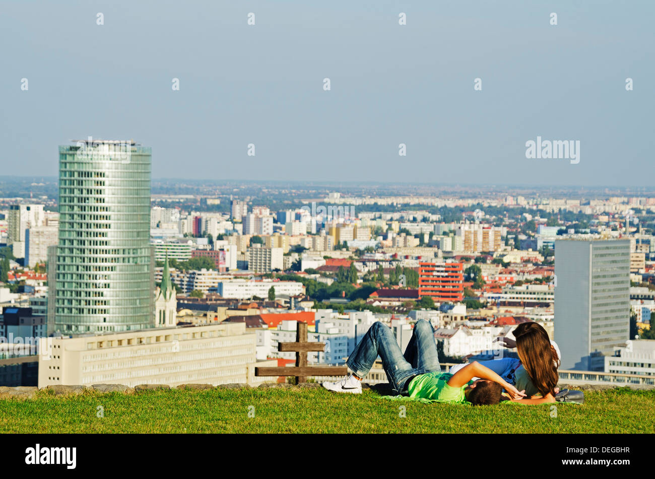 Vista su Bratislava, Bratislava, Slovacchia, Europa Foto Stock