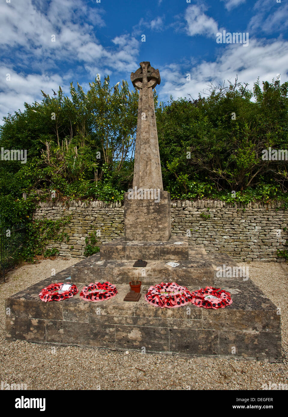 War Memorial, Bisley, Oxfordshire, Inghilterra Foto Stock