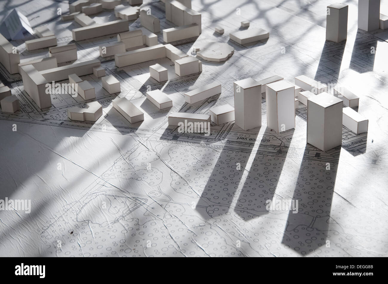 Scala di architettura del piano di ristrutturazione sulla città di Vigneux sur Seine, periferia parigina, Francia. Foto Stock