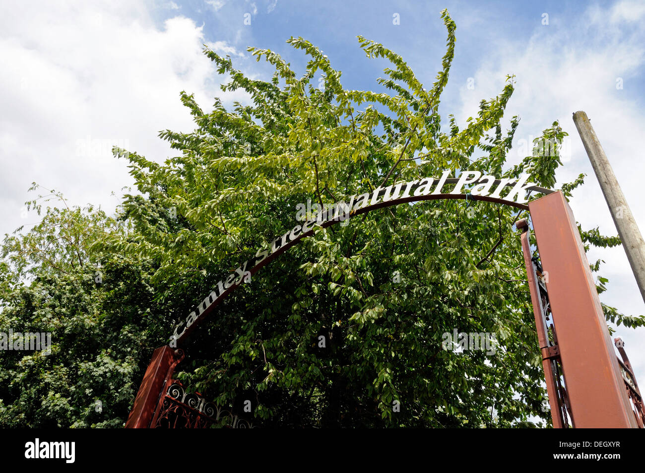 Camley Street Natura Park, segno sopra il cancello di ingresso al parco, Kings Cross, London Borough of Camden, Engalnd, REGNO UNITO Foto Stock