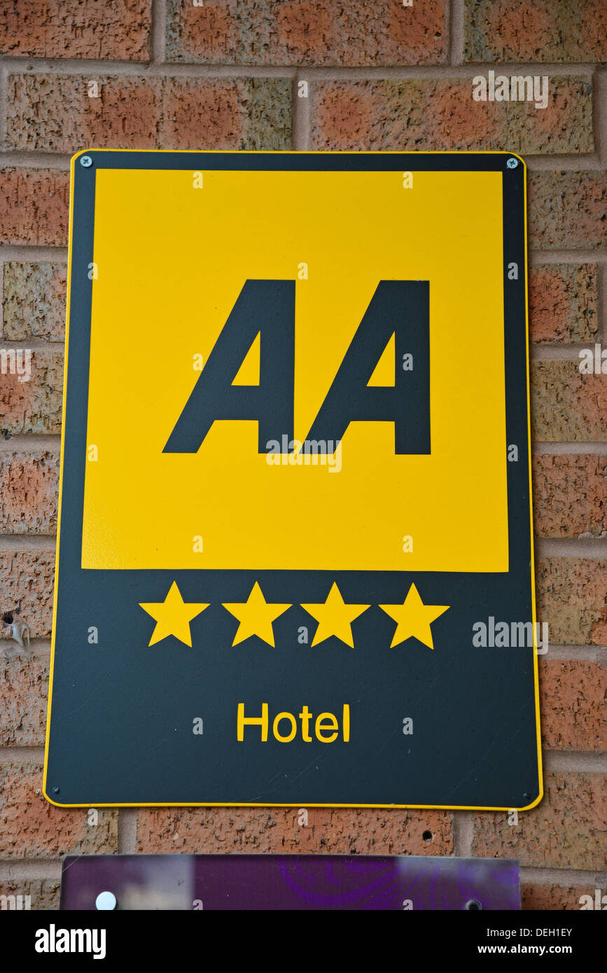 AA hotel 4 stelle segno in entrata a Daventry Court Hotel, Sedgemoor Way, Daventry, Northamptonshire, England, Regno Unito Foto Stock