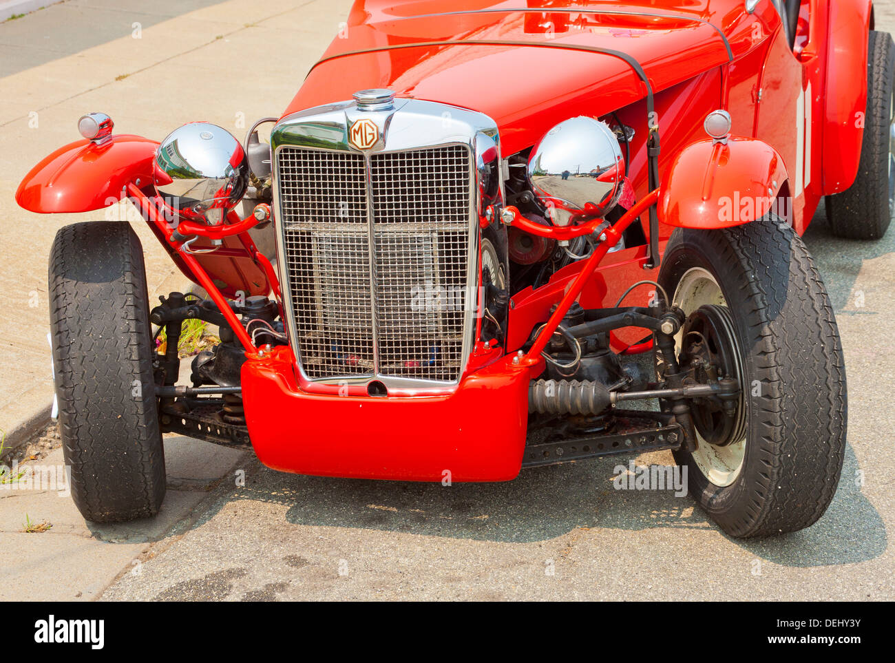 Vintage restaurati MG auto sportiva a entusiasti" ottenere insieme a Monterey in California, Stati Uniti d'America. JMH5622 Foto Stock
