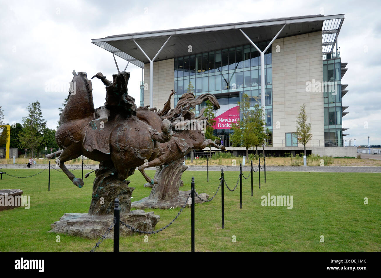 Newham degli edifici del Consiglio sulla Royal Albert Dock, Londra Foto Stock