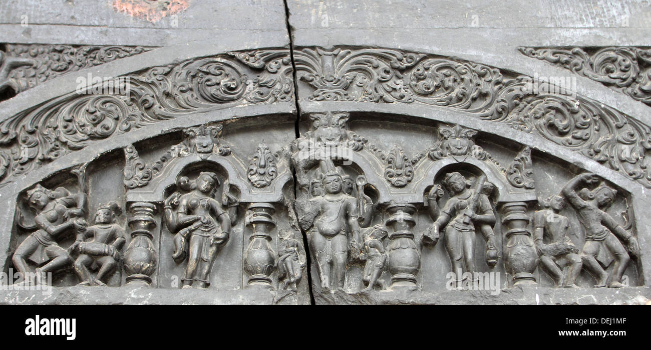 Brahma e altre divinità, dal XII secolo trovata nel Gaur, West Bengal ora esposti nel Museo Indiano in Kolkata Foto Stock