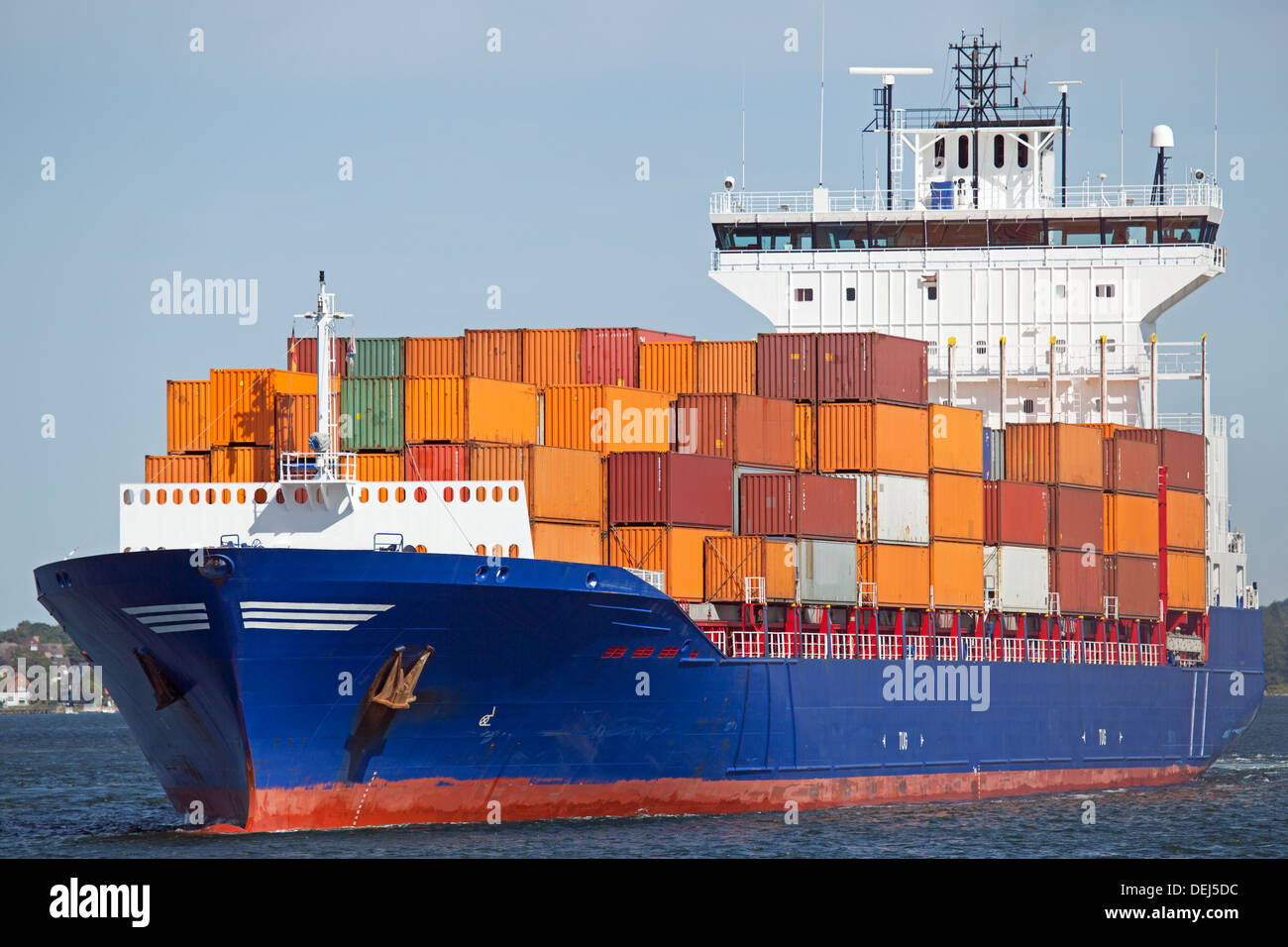 Contenitore nave sul canale di Kiel, Germania Foto Stock