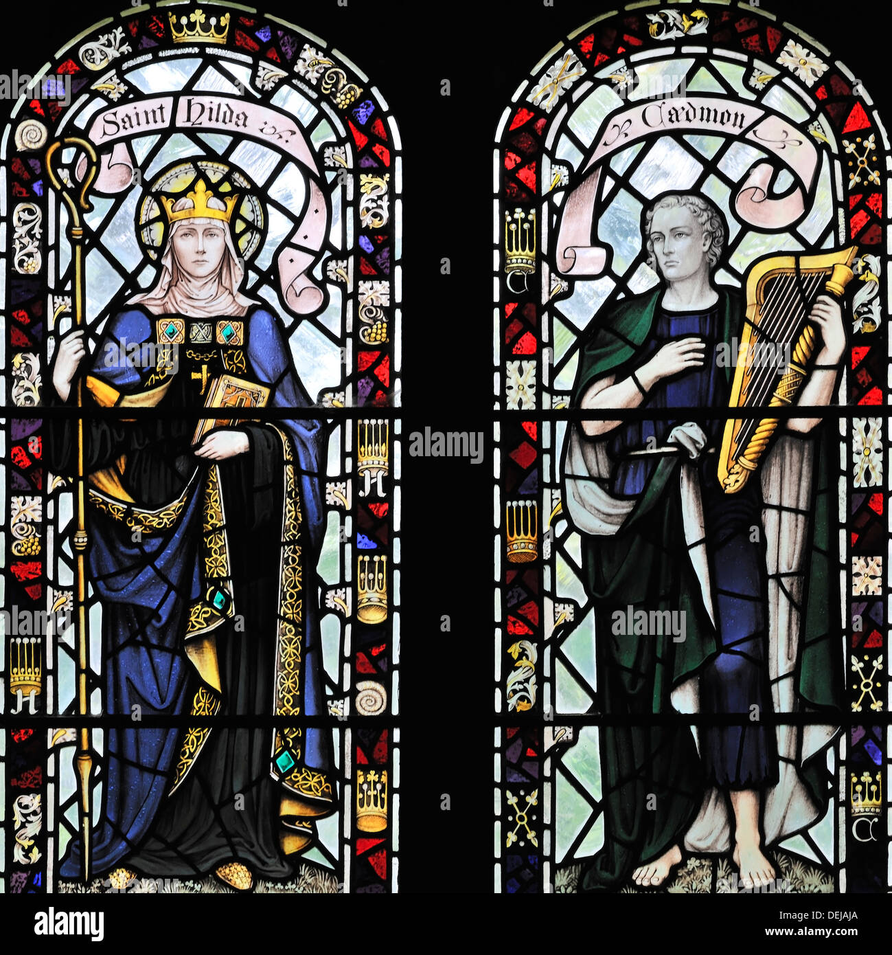 St Hilda, la badessa e il poeta Caedmon, lay-fratello, commemorato a Kirkby Malham Chiesa, Yorkshire Dales, Inghilterra Foto Stock