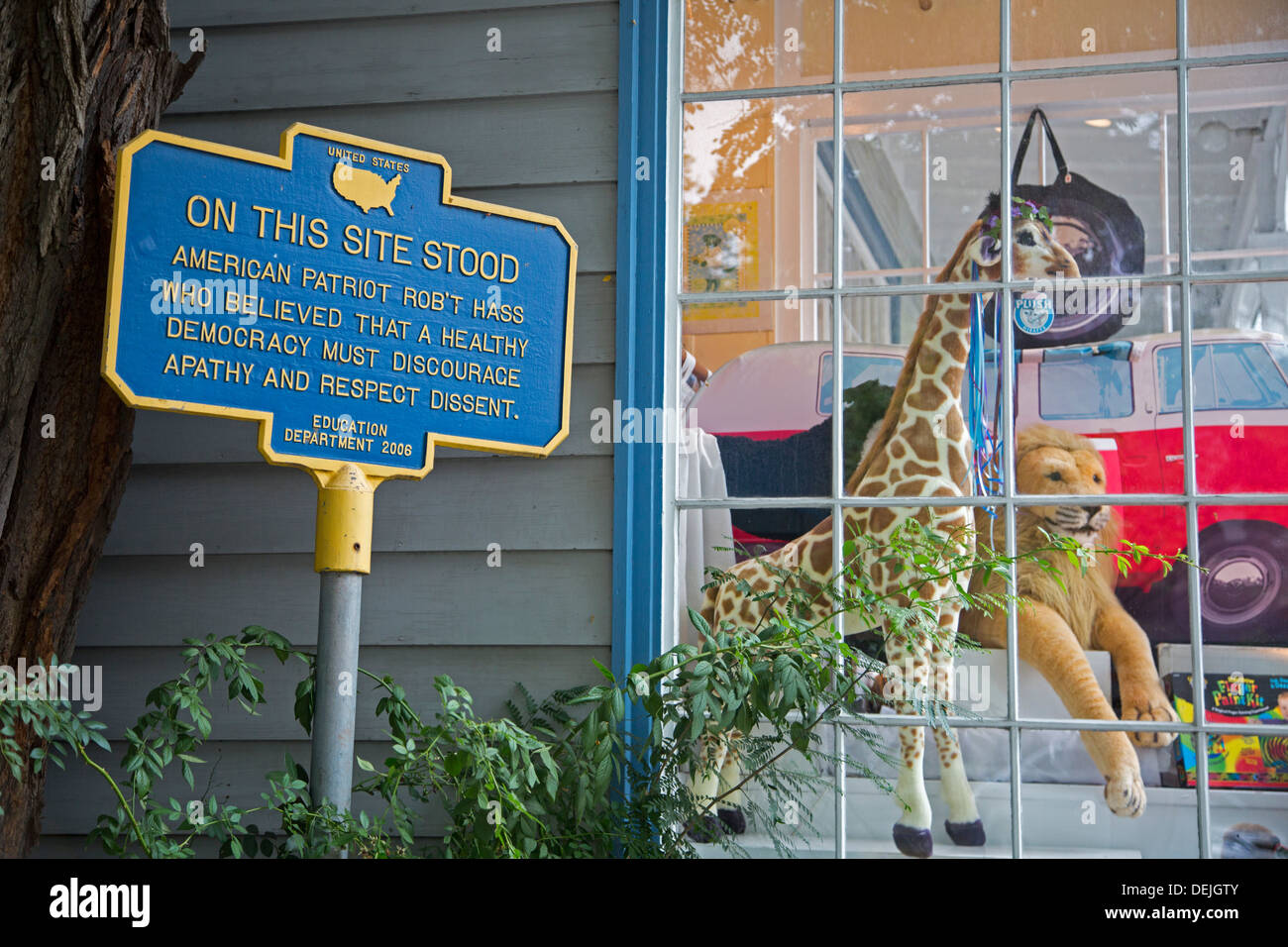 Woodstock, New York - uno di una serie di unofficial marcatori storico eretto da artista Norm Magnusson. Foto Stock