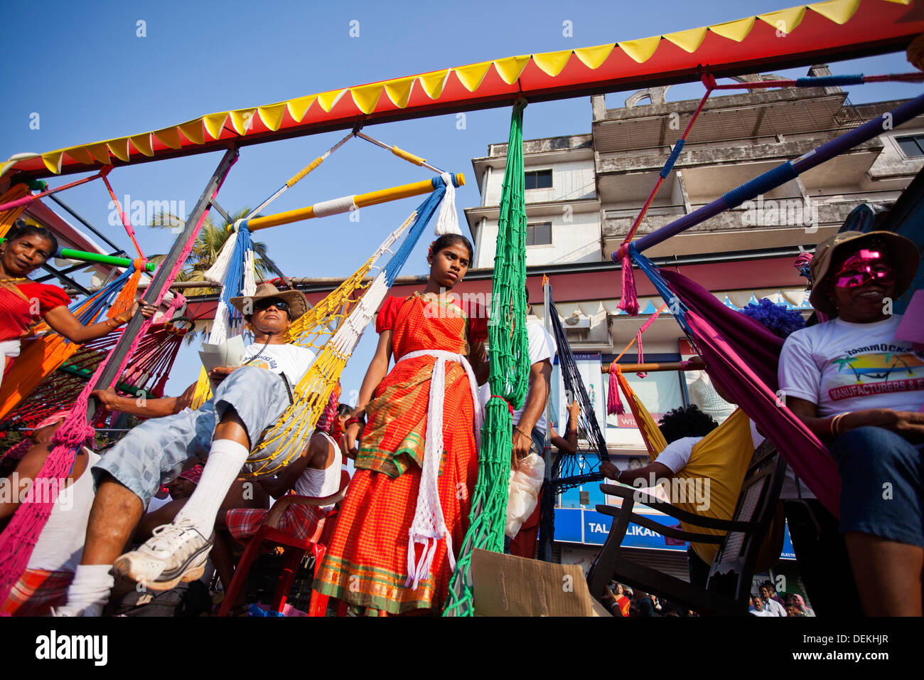 Sguardo alla tradizionale processione in un carnevale, Goa carnevali, Goa, India Foto Stock