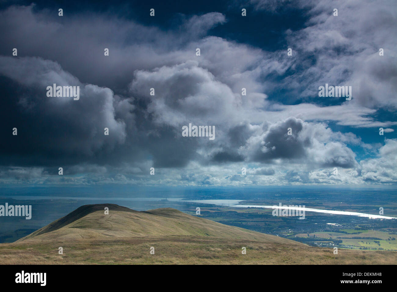 Legno Hill, il fiume Forth e il Forth Valley dal Ben mai le Ochil Hills, Tillicoultry, Clackmannanshire Foto Stock