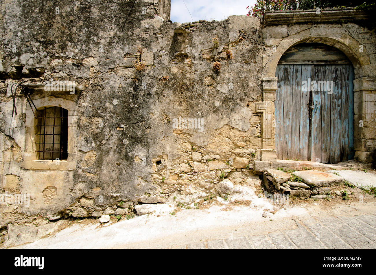 Vecchia casa di pietra in Argyroupoli - Crete, Grecia Foto Stock