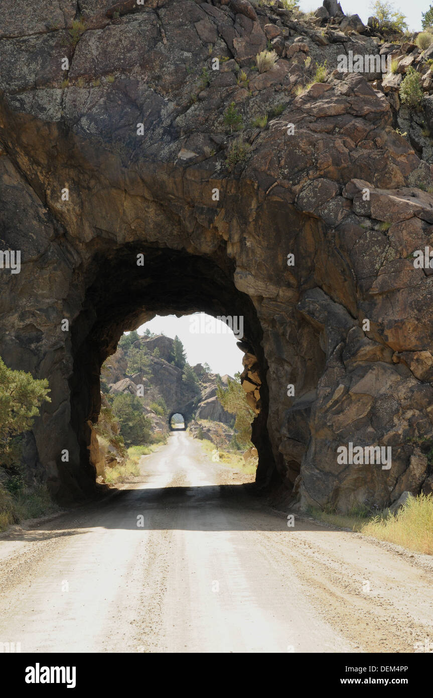 Una delle serie di gallerie costruite dalla ferrovia Midland a prendere il loro calibro standard via a nord da Buena Vista. Foto Stock