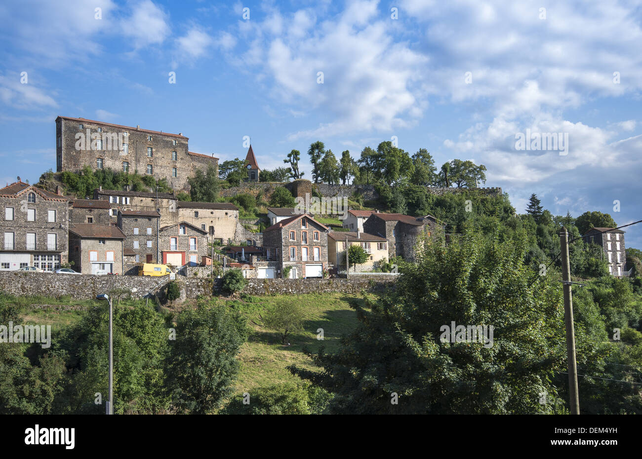 Il pittoresco villaggio di Saint-Privat-d'Allier sulla GR65 percorso, il modo di St James, Francia Foto Stock