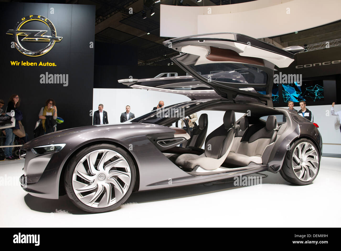 Francoforte - sett 16: Opel Monza Concept Car mostrata al sessantacinquesimo IAA (Internationale Automobil Ausstellung) Foto Stock