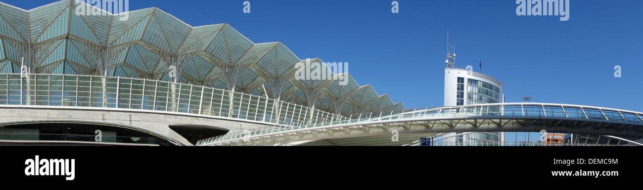 Gare do Oriente stazione ferroviaria dall'architetto Santiago Calatrava, Lisbona, Portogallo, Europa Foto Stock