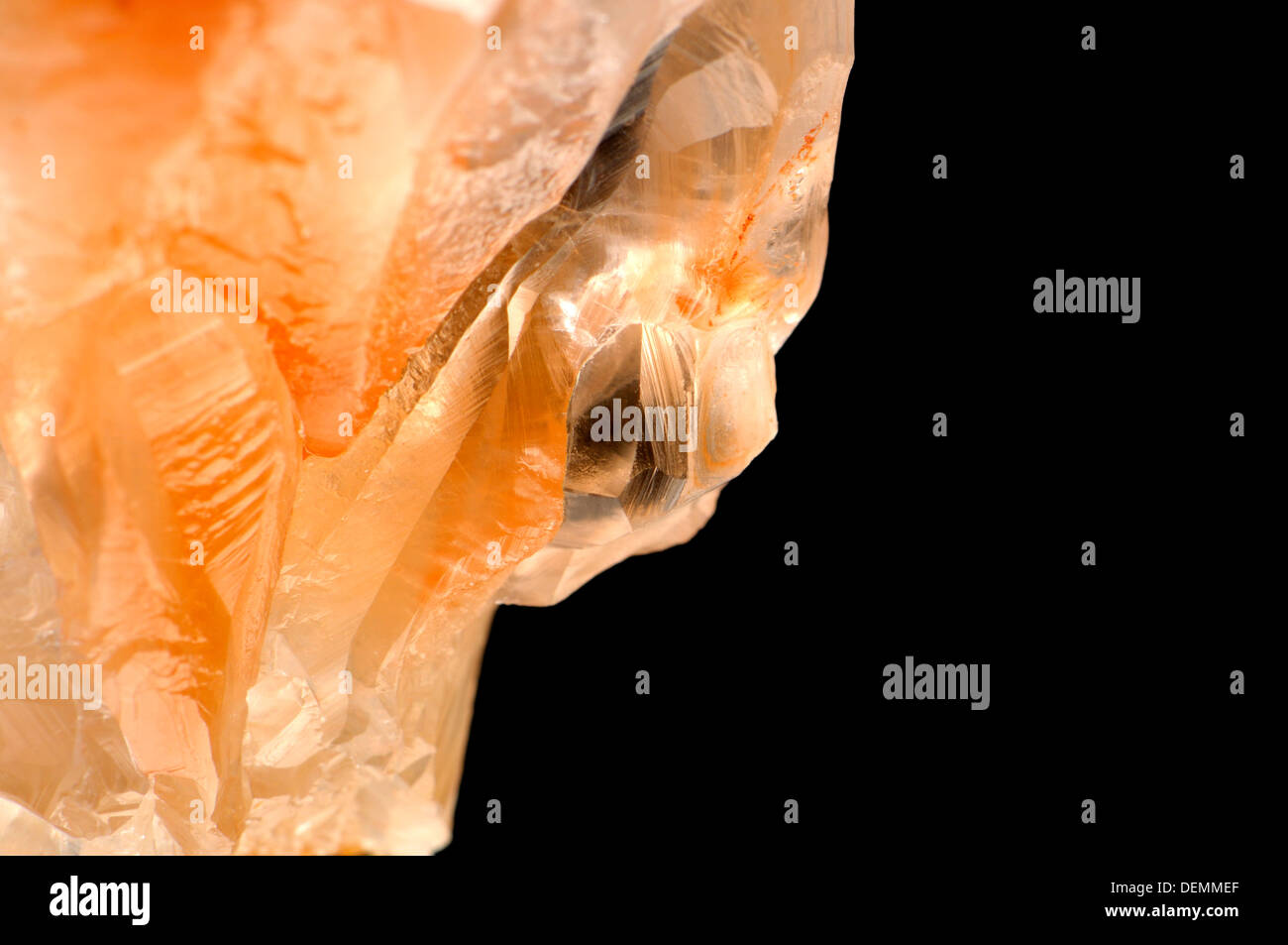 Calcite arancione (carbonato di calcio) Foto Stock