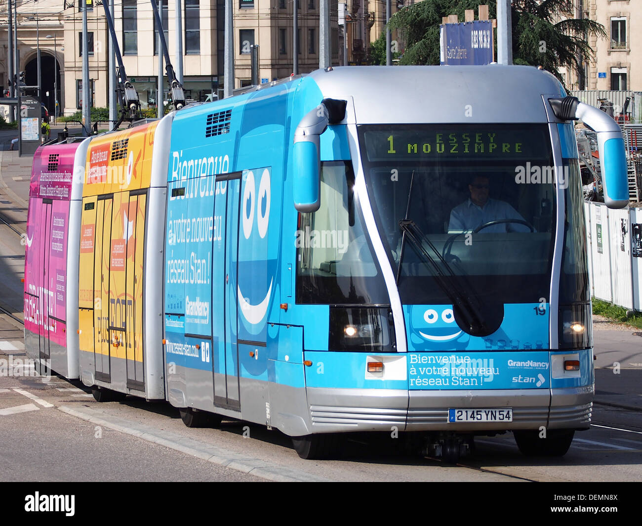 La linea 1 del tram in Nancy 2 Nancy è stata la prima città francese di  istituire un cosiddetto tramvia sur pneus, un tram su gomma di pneumatici.  La s Foto stock - Alamy