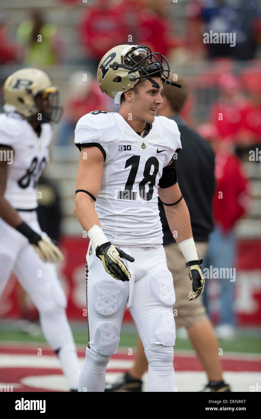 Madison, Wisconsin, Stati Uniti d'America. Xxi Sep, 2013. Settembre 21, 2013: Purdue Boilermakers wide receiver Cameron Posey #18 prima dell'inizio del NCAA partita di calcio tra la Purdue Boilermakers e Wisconsin Badgers a Camp Randall Stadium di Madison, WI. Wisconsin sconfitto Purdue 41-10 nella grande dieci assolcatore per entrambe le squadre. John Fisher/CSM/Alamy Live News Foto Stock