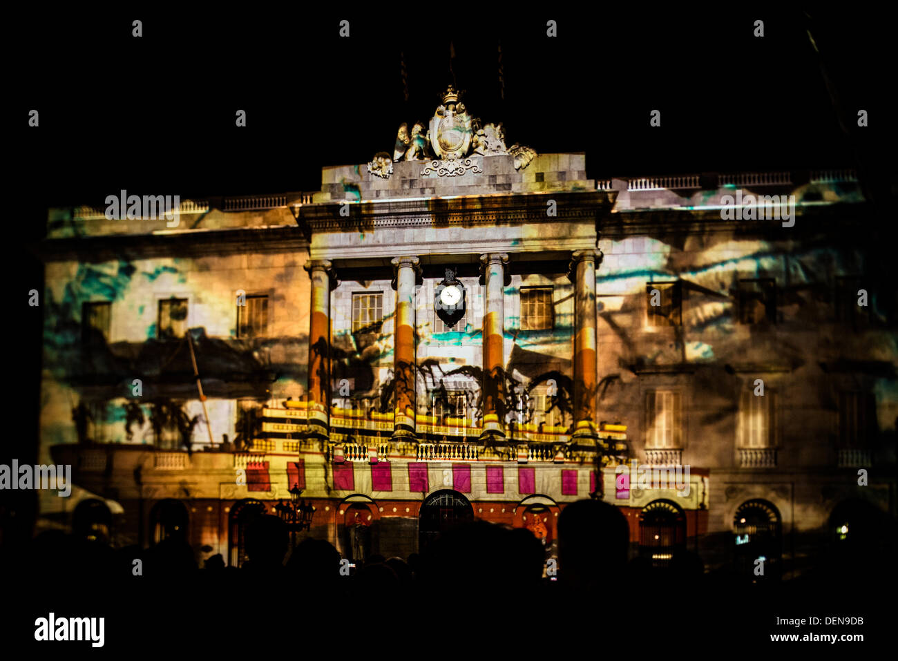 Barcellona, Spagna. Settembre 21st, 2013: Il viaggio surreale dall artista multidisciplinare Franc Andreu è proiettata su Barcellona del municipio facciata durante il festival della città, la merce, 2013 Credit: matthi/Alamy Live News Foto Stock