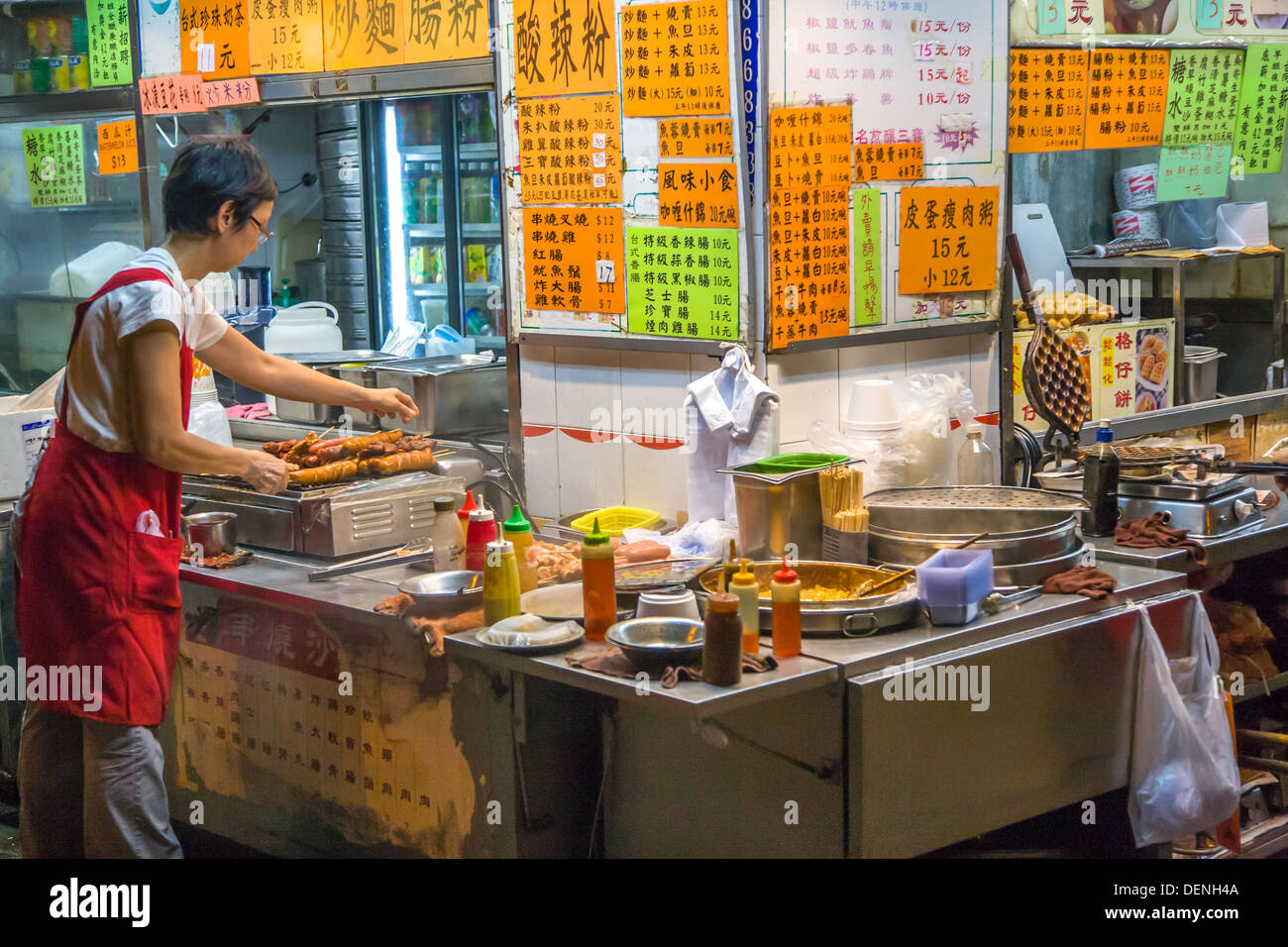 Cucina di strada in stallo, Hong Kong Foto Stock
