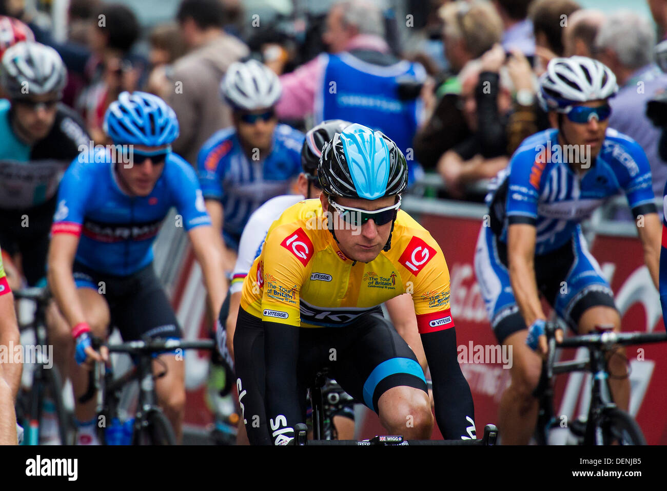 Londra, Regno Unito. Il 22 settembre, 2013. Sir Bradley Wiggins e il Team Sky Procycling, vince il Tour della Gran Bretagna, mentre Mark Cavendish, di Omega Pharma-Quick-passo, vince la tappa finale in volata. Whitehall, London, Regno Unito 22 set 2013. Credito: Guy Bell/Alamy Live News Foto Stock