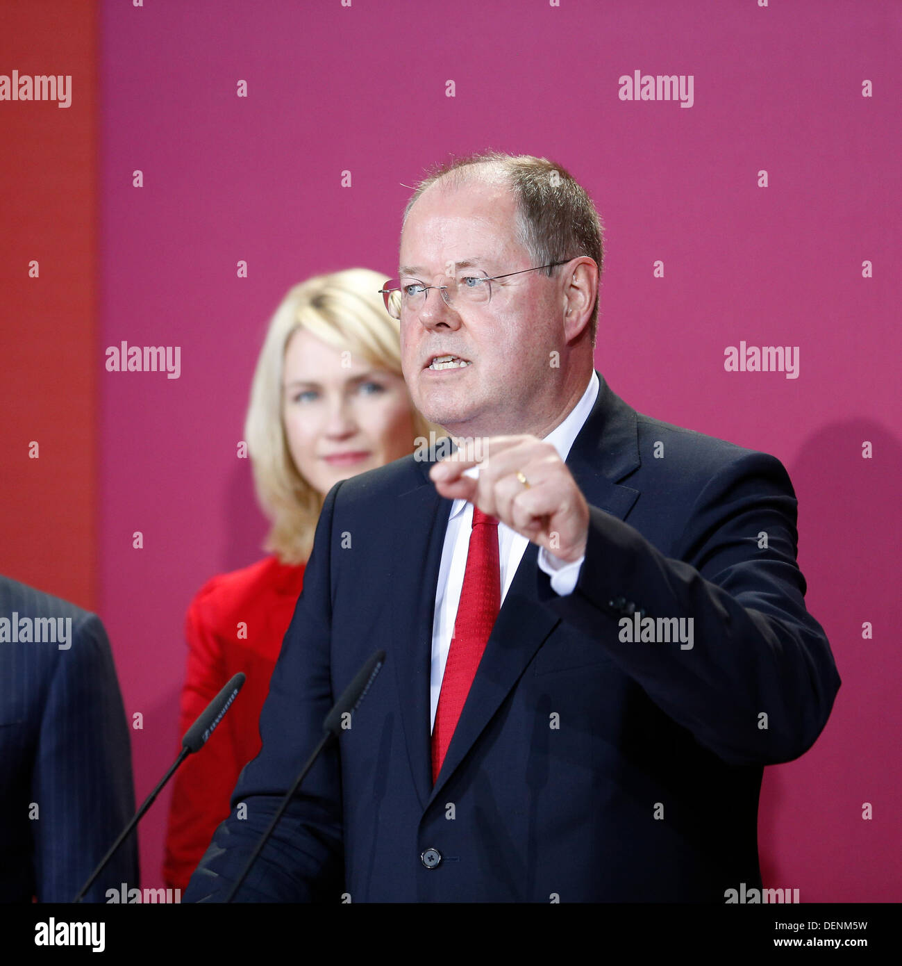 Berlino, Germania. Settembre 22nd, 2013. I leader della SPD ha dato prima dichiarazioni su i risultati del progetto della tedesca elezione federale del partito sede della SPD (Willy-Brandt-Haus a Berlino. Credito: Reynaldo Chaib Paganelli/Alamy Live News Foto Stock