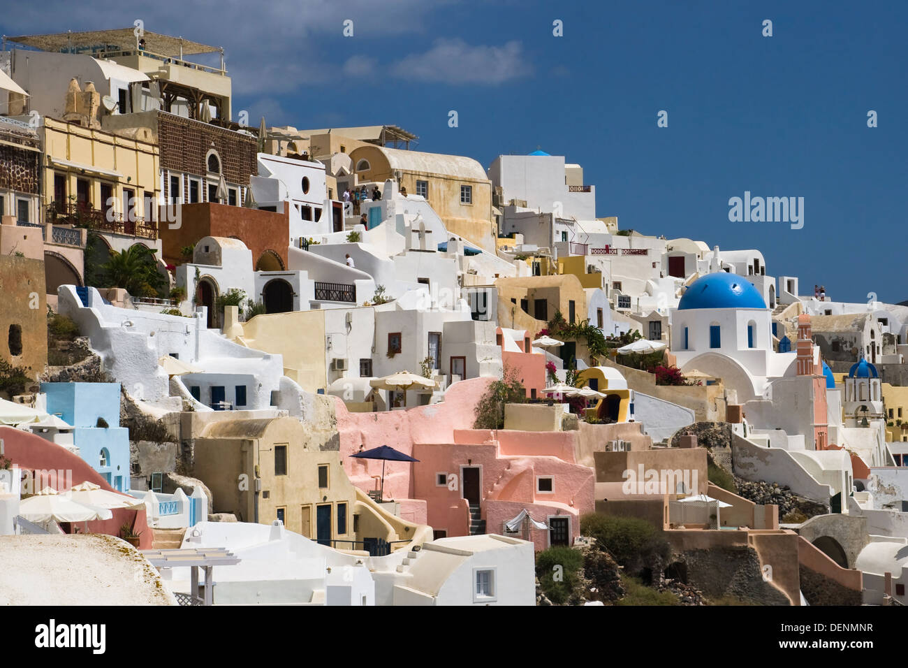 Vista sul pittoresco villaggio di Oia a Santorini Island, Grecia. Foto Stock