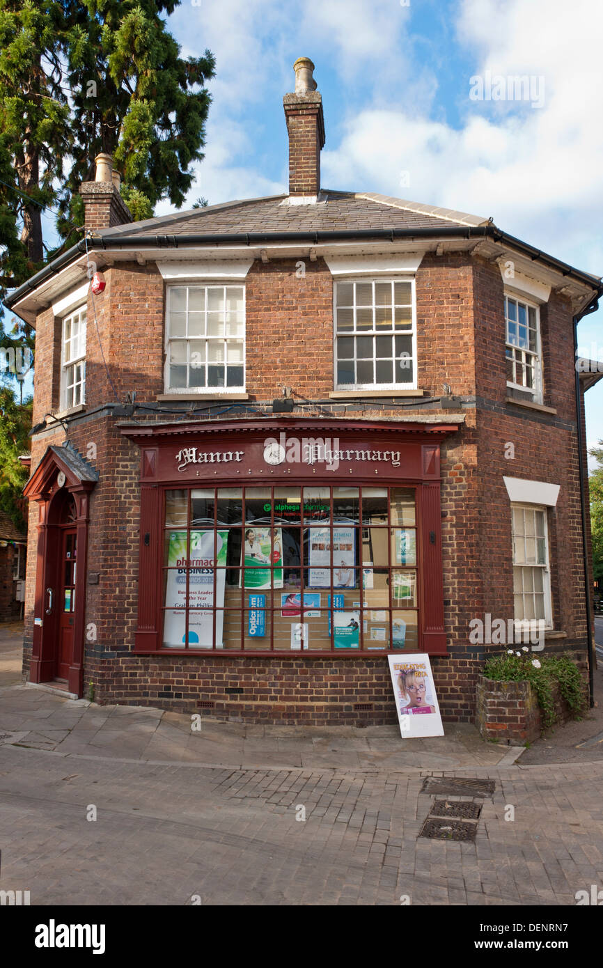 Manor Pharmacy, Wheathampstead, Hertfordshire, Inghilterra, GB, Regno Unito Foto Stock