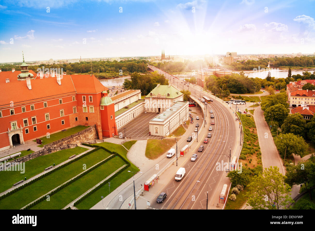 Fiume Wisla e ponte a Varsavia, capitale della Polonia Foto Stock