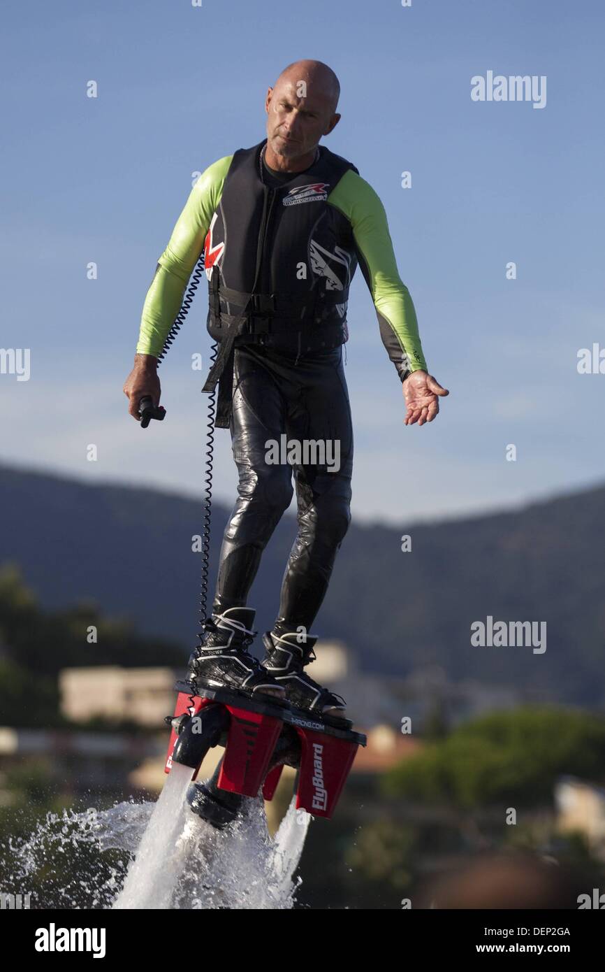 Frabce. Il 22 settembre, 2013. Dimostrazione della scheda da solista flying system in Francia. Credit: Azione Plus immagini di sport/Alamy Live News Foto Stock
