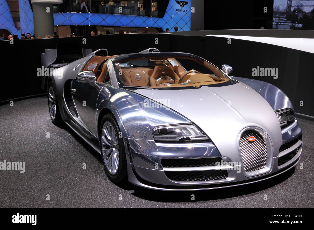 Nuovo lusso Bugatti Veyron al sessantacinquesimo IAA di Francoforte, Germania Foto Stock