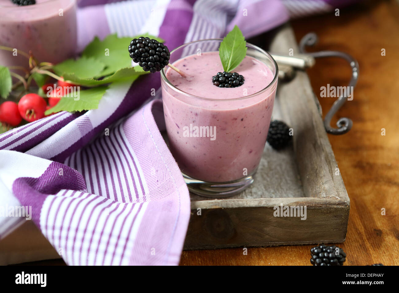 I frullati di succosa blackberry giardino, bevanda Foto Stock