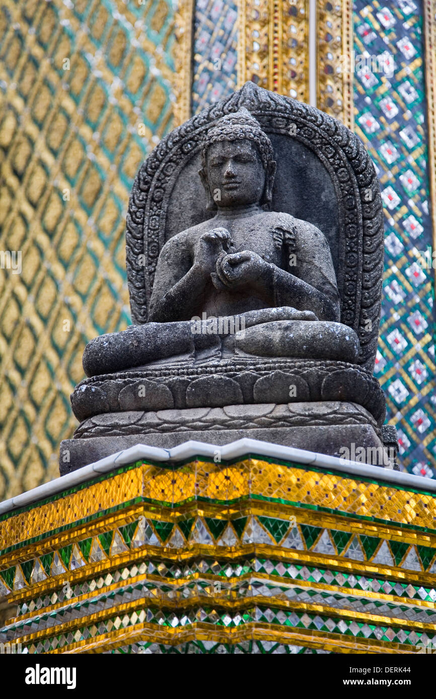 Statua di buddha. phra mondop libreria. Foto Stock