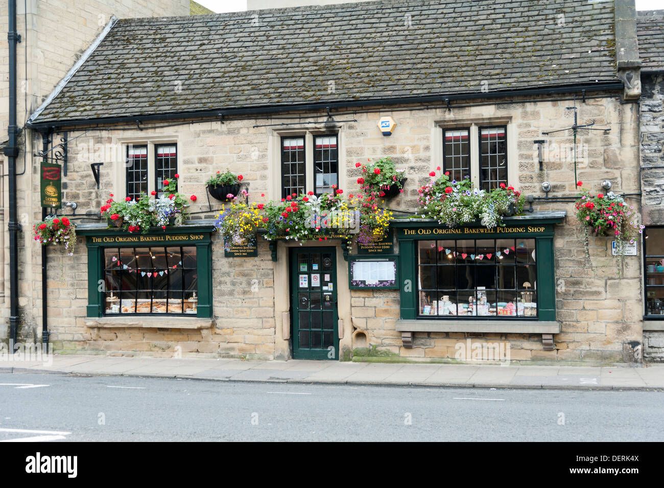 La vecchia originale Bakewell Pudding Shop Bakewell Peak District DERBYSHIRE REGNO UNITO Foto Stock